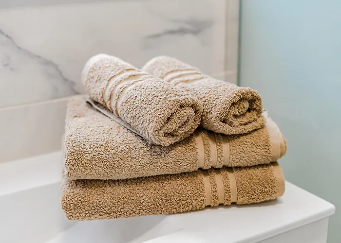 Hermitage Homes Vgl *